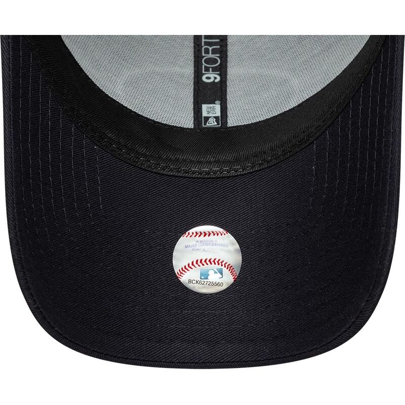 mutzen-gebogen-marineblau-verstellbares-band-9forty-patch-der-new-york-yankees-mlb-von-new-era mutzen-gebogen-marineblau-verstellbares-band-9forty-patch-der-new-york-yankees-mlb-von-new-era