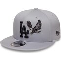 casquette-plate-grise-snapback-avec-logo-noir-9fifty-outdoor-icon-los-angeles-dodgers-mlb-new-era