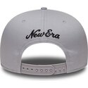 casquette-plate-grise-snapback-avec-logo-noir-9fifty-outdoor-icon-los-angeles-dodgers-mlb-new-era