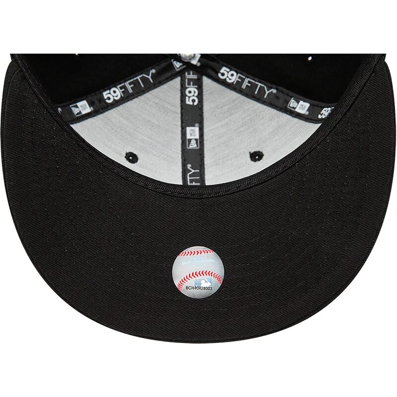 mutzen-flach-schwarz-angepasst-59fifty-der-chicago-white-sox-mlb-von-new-era