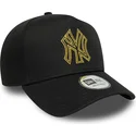 casquette-courbee-noire-snapback-avec-logo-dore-e-frame-metallic-outline-new-york-yankees-mlb-new-era