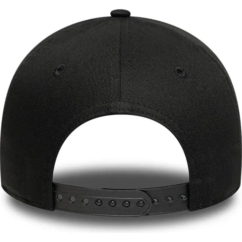 casquette-courbee-noire-snapback-avec-logo-dore-e-frame-metallic-outline-new-york-yankees-mlb-new-era