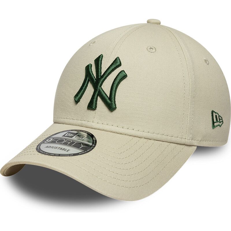 mutzen-gebogen-beige-verstellbares-band-9forty-league-essential-der-new-york-yankees-mlb-von-new-era
