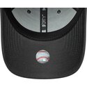 casquette-courbee-grise-ajustable-9forty-metallic-outline-new-york-yankees-mlb-new-era