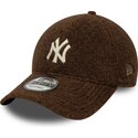 casquette-courbee-marron-snapback-9forty-winter-borg-new-york-yankees-mlb-new-era
