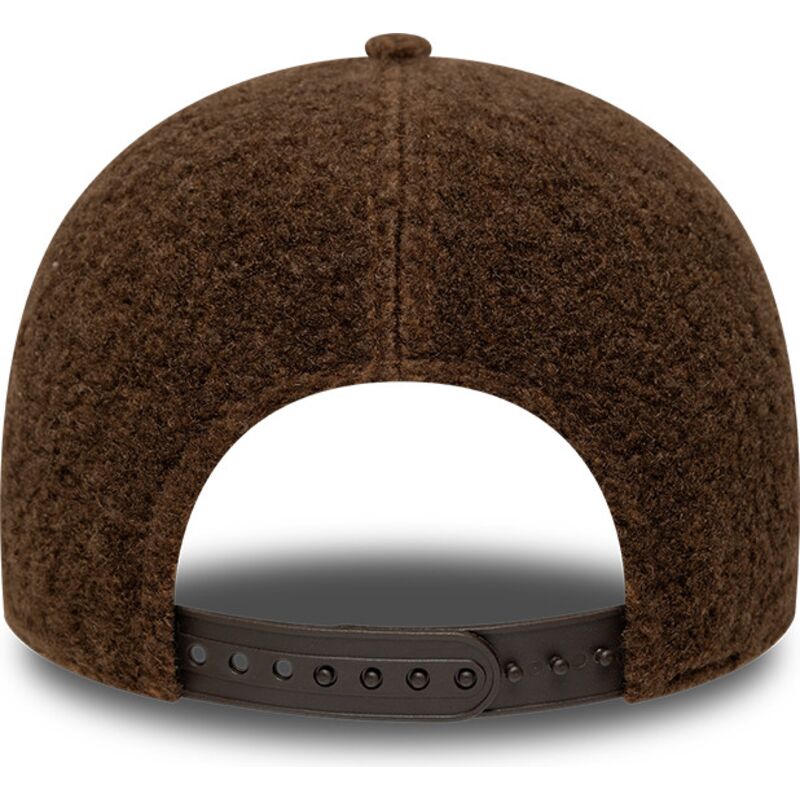 casquette-courbee-marron-snapback-9forty-winter-borg-new-york-yankees-mlb-new-era casquette-courbee-marron-snapback-9forty-winter-borg-new-york-yankees-mlb-new-era