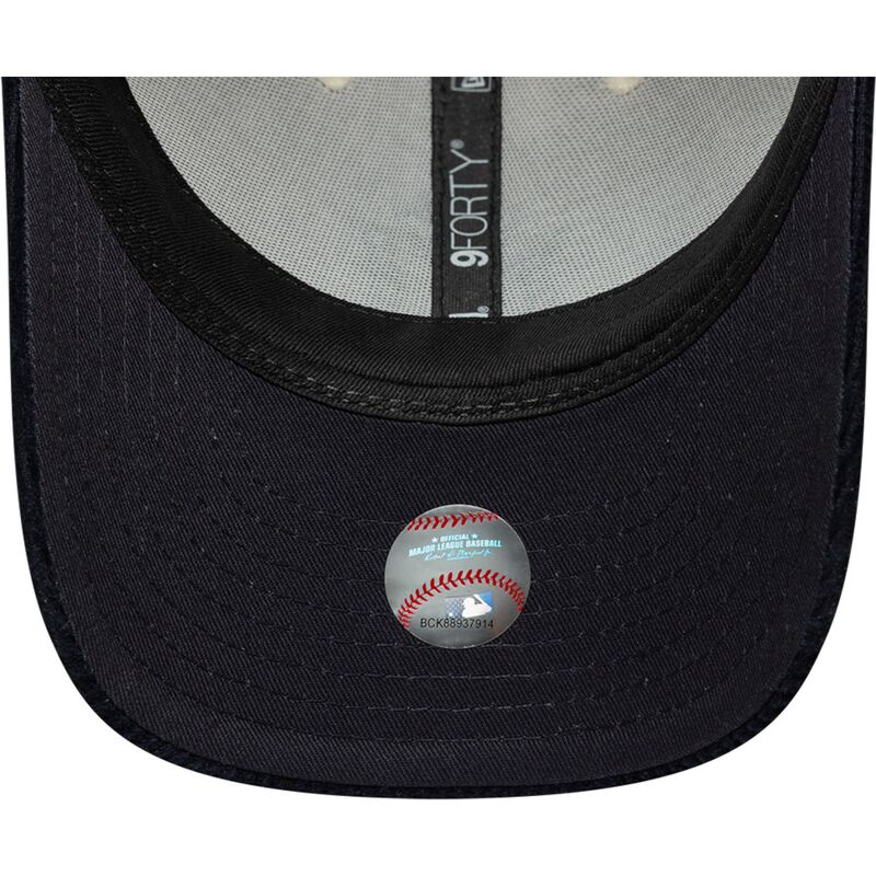 mutzen-gebogen-beige-verstellbares-band-9forty-m-crown-cord-der-new-york-yankees-mlb-von-new-era