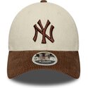 mutzen-gebogen-braun-verstellbares-band-9forty-m-crown-cord-der-new-york-yankees-mlb-von-new-era