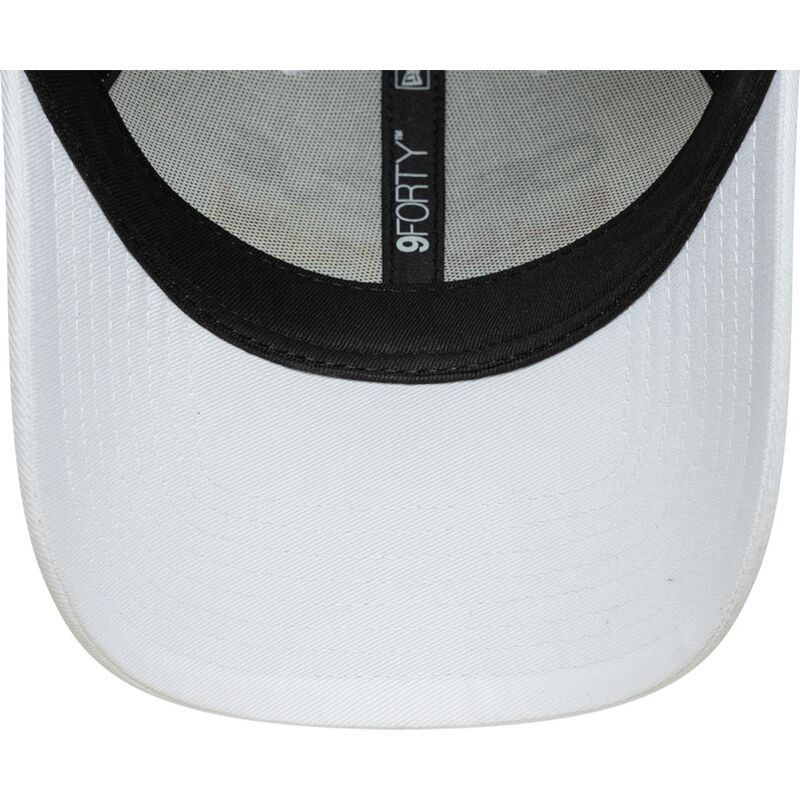 casquette-courbee-blanche-ajustable-9forty-core-red-bull-racing-formula-1-new-era casquette-courbee-blanche-ajustable-9forty-core-red-bull-racing-formula-1-new-era