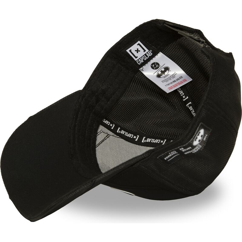 mutzen-gebogen-schwarz-snapback-dc13-btc-batman-dc-comics-von-capslab