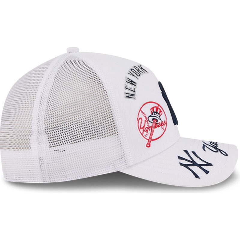 casquette-trucker-blanche-9forty-m-crown-a-frame-all-over-new-york-yankees-mlb-new-era casquette-trucker-blanche-9forty-m-crown-a-frame-all-over-new-york-yankees-mlb-new-era