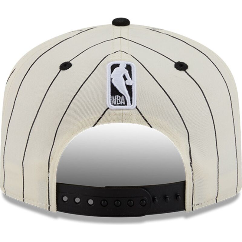 casquette-courbee-beige-et-noire-snapback-19twenty-pinstripe-chicago-bulls-nba-new-era casquette-courbee-beige-et-noire-snapback-19twenty-pinstripe-chicago-bulls-nba-new-era