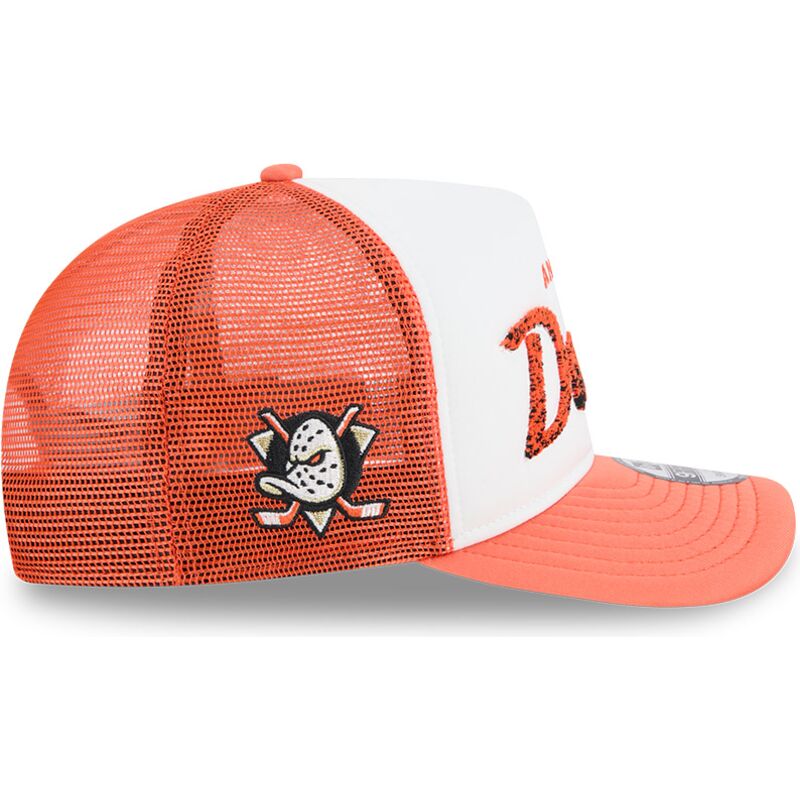 casquette-trucker-orange-et-blanche-9fifty-a-frame-na-lifestyle-f1-anaheim-ducks-nhl-new-era
