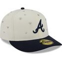 mutzen-gebogen-beige-angepasst-59fifty-beads-na-lifestyle-f1-der-atlanta-braves-mlb-von-new-era