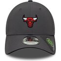 mutzen-gebogen-grau-verstellbares-band-9forty-recycled-der-chicago-bulls-nba-von-new-era