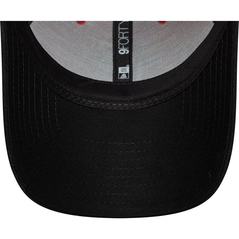 casquette-courbee-rouge-et-noire-ajustable-9forty-contrast-manchester-united-football-club-premier-league-new-era casquette-courbee-rouge-et-noire-ajustable-9forty-contrast-manchester-united-football-club-premier-league-new-era