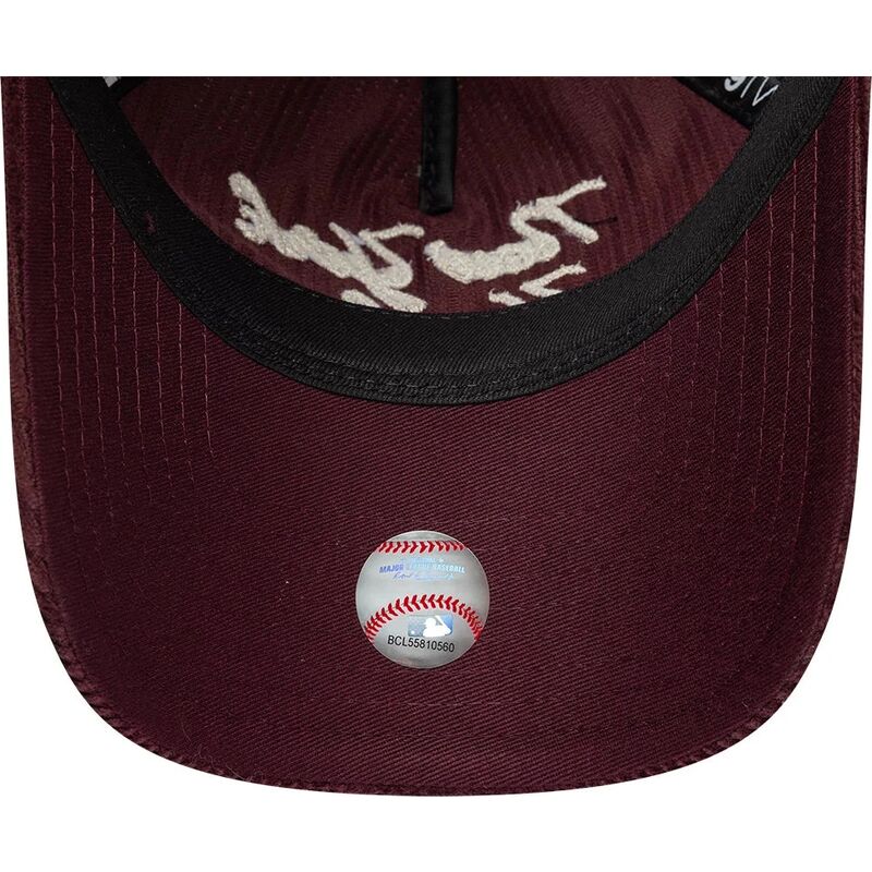 casquette-courbee-grenat-ajustable-9twenty-a-frame-cord-script-new-york-yankees-mlb-new-era
