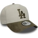 casquette-courbee-verte-et-beige-snapback-avec-logo-vert-e-frame-suede-visor-los-angeles-dodgers-mlb-new-era