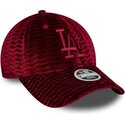 casquette-courbee-rouge-ajustable-pour-femme-avec-logo-rouge-9forty-velour-los-angeles-dodgers-mlb-new-era