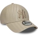 casquette-courbee-beige-ajustable-avec-logo-beige-9forty-pu-weave-new-york-yankees-mlb-new-era