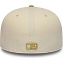 casquette-plate-beige-et-marron-ajustee-59fifty-league-essential-new-york-yankees-mlb-new-era