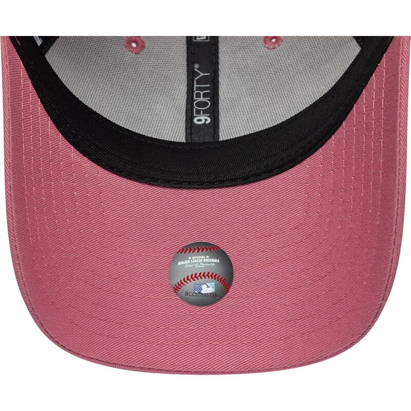 mutzen-gebogen-rosa-verstellbares-band-9forty-league-essential-cas-der-new-york-yankees-mlb-von-new-era mutzen-gebogen-rosa-verstellbares-band-9forty-league-essential-cas-der-new-york-yankees-mlb-von-new-era