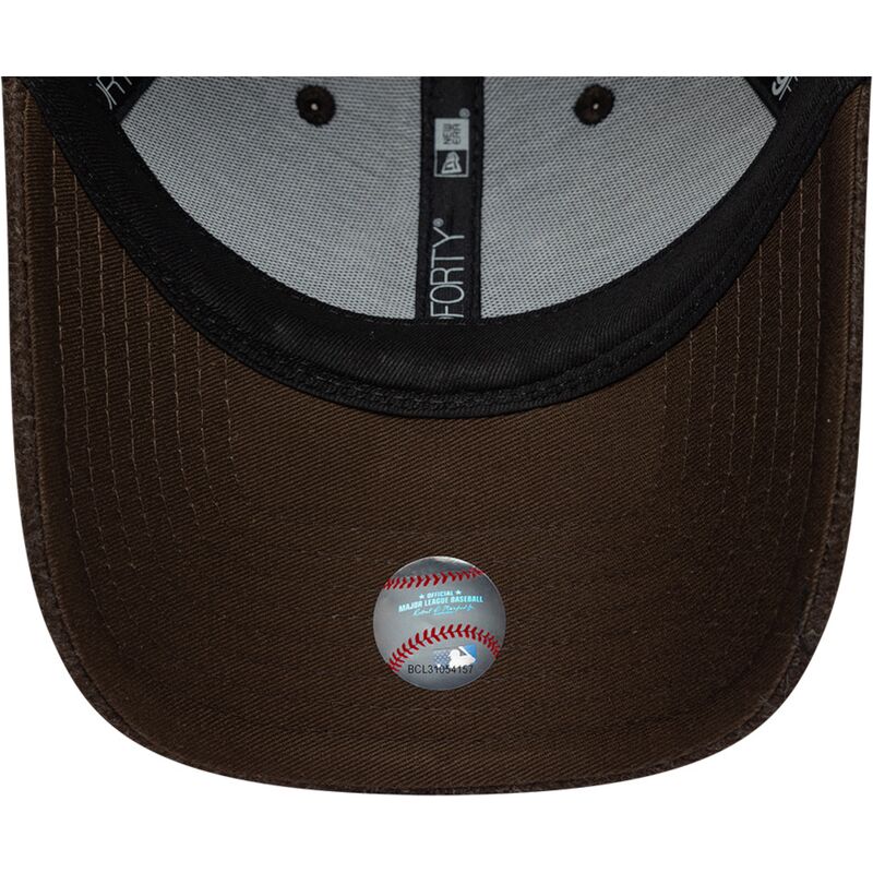 mutzen-gebogen-braun-snapback-9forty-winter-der-new-york-yankees-mlb-von-new-era