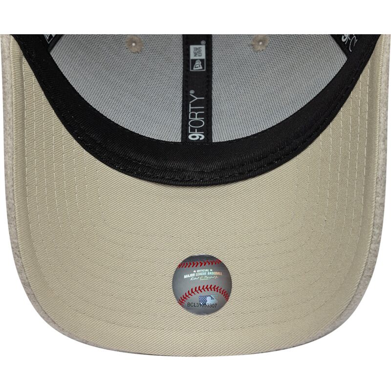 mutzen-gebogen-beige-snapback-9forty-winter-der-los-angeles-dodgers-mlb-von-new-era mutzen-gebogen-beige-snapback-9forty-winter-der-los-angeles-dodgers-mlb-von-new-era
