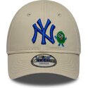 mutzen-gebogen-beige-verstellbares-band-9forty-monster-icon-der-new-york-yankees-mlb-von-new-era