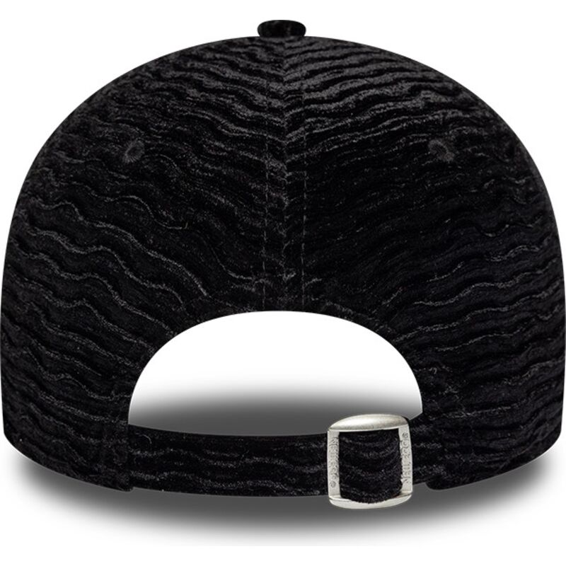 casquette-courbee-noire-ajustable-pour-femme-avec-logo-noir-9forty-velour-new-york-yankees-mlb-new-era