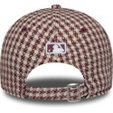 casquette-courbee-grenat-et-beige-ajustable-pour-femme-avec-logo-grenat-9forty-m-crown-houndstooth-new-york-yankees-mlb-new-era