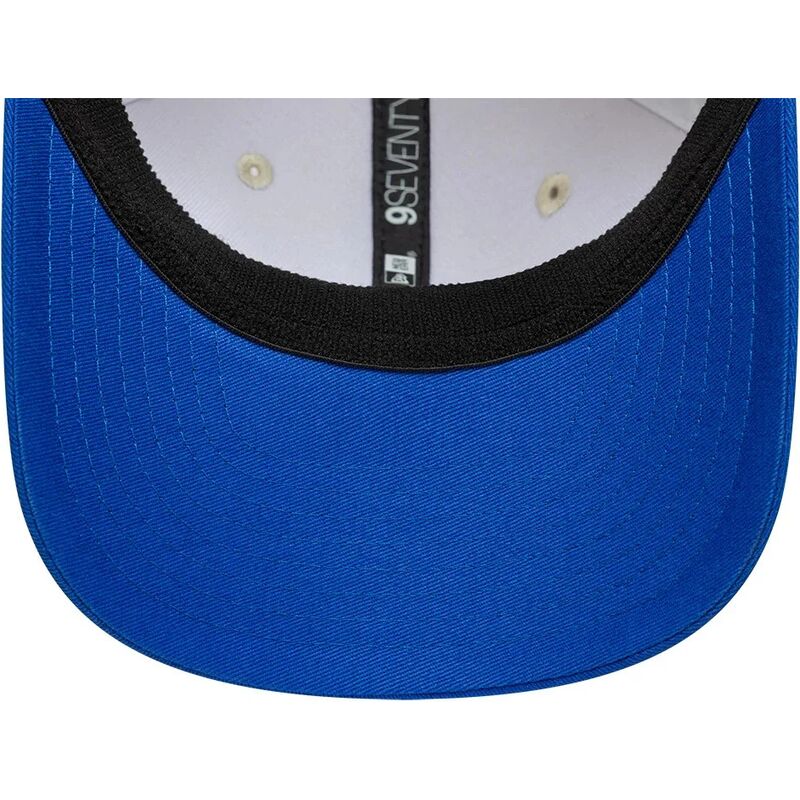 mutzen-gebogen-beige-snapback-9seventy-stretch-snap-contrast-visor-der-alpine-f1-team-formula-1-von-new-era