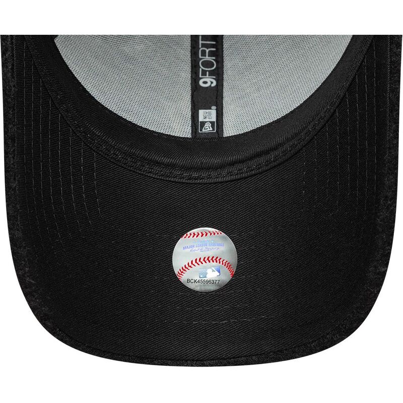 mutzen-gebogen-schwarz-snapback-9forty-winter-borg-der-new-york-yankees-mlb-von-new-era mutzen-gebogen-schwarz-snapback-9forty-winter-borg-der-new-york-yankees-mlb-von-new-era