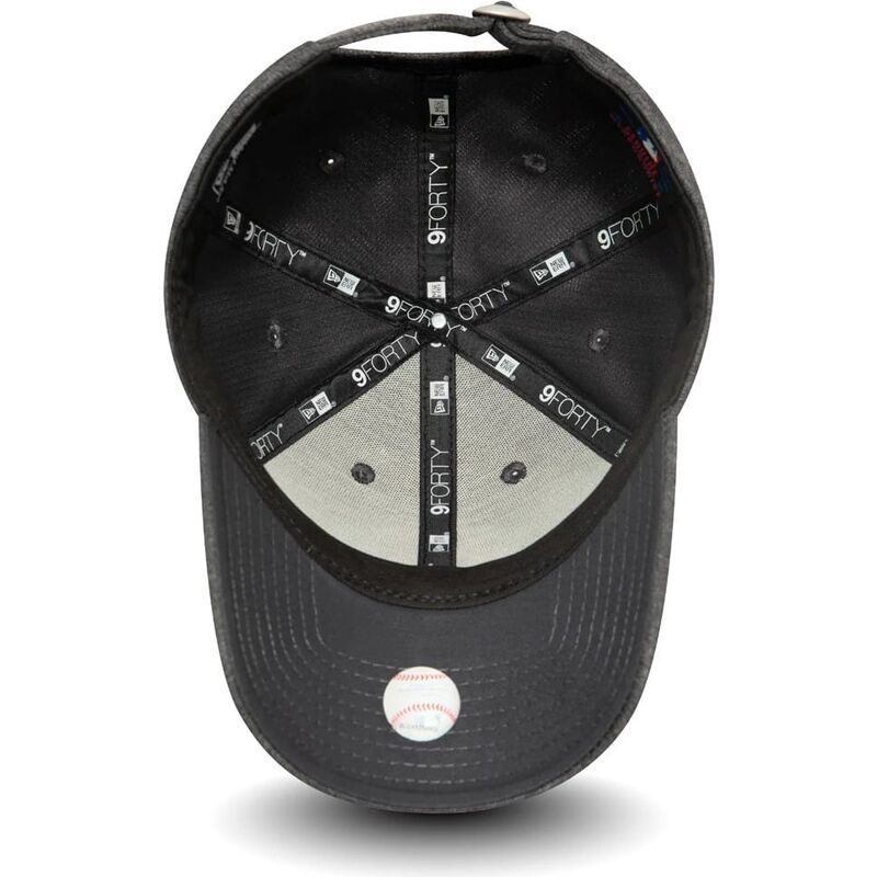 graue-verstellbare-curved-cap-mit-rosa-logo-9forty-tech-jersey-der-new-york-yankees-mlb-von-new-era