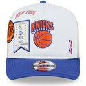 casquette-trucker-blanche-et-bleue-hardwood-classics-9fifty-a-frame-precurved-new-york-knicks-nba-new-era