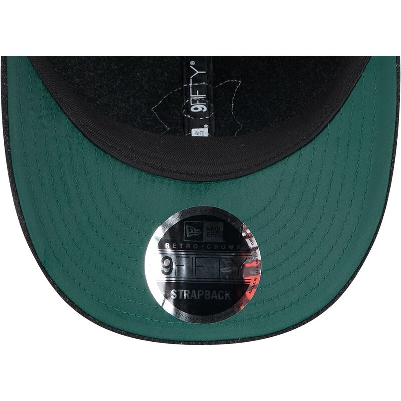 mutzen-gebogen-schwarz-verstellbares-band-9fifty-retro-crown-precurved-der-boston-red-sox-mlb-von-new-era mutzen-gebogen-schwarz-verstellbares-band-9fifty-retro-crown-precurved-der-boston-red-sox-mlb-von-new-era