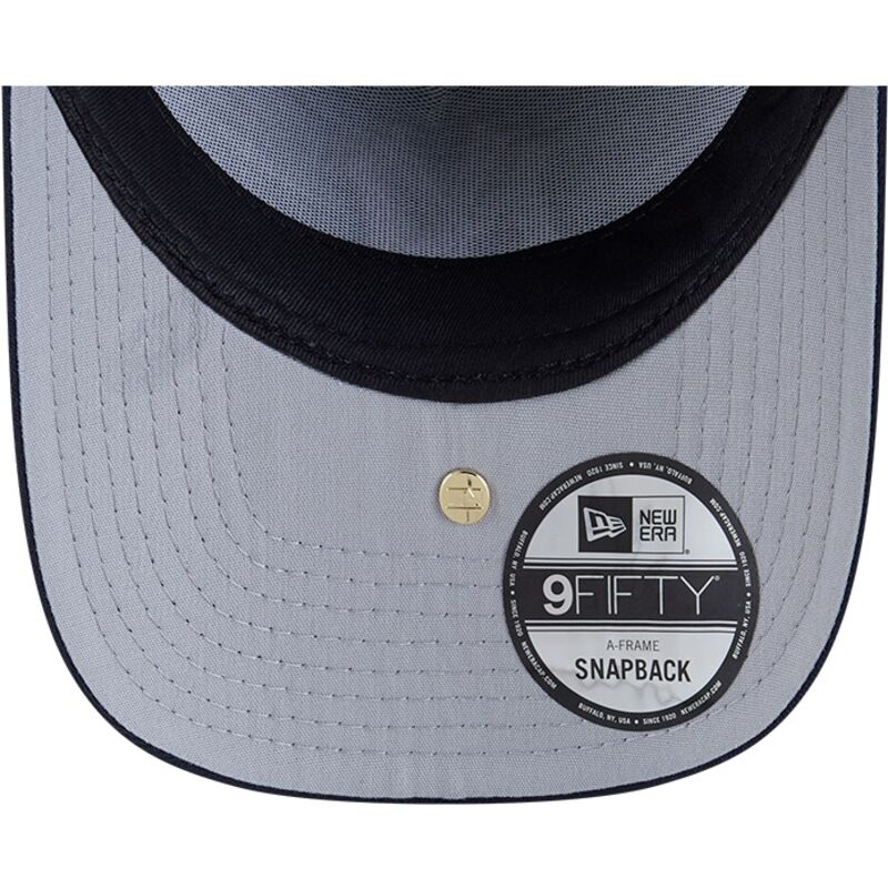 casquette-courbee-bleue-marine-snapback-9fifty-a-frame-precurved-visor-pin-new-york-yankees-mlb-new-era