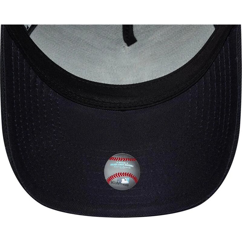 mutzen-gebogen-marineblau-snapback-9forty-e-frame-mythical-icon-der-new-york-yankees-mlb-von-new-era